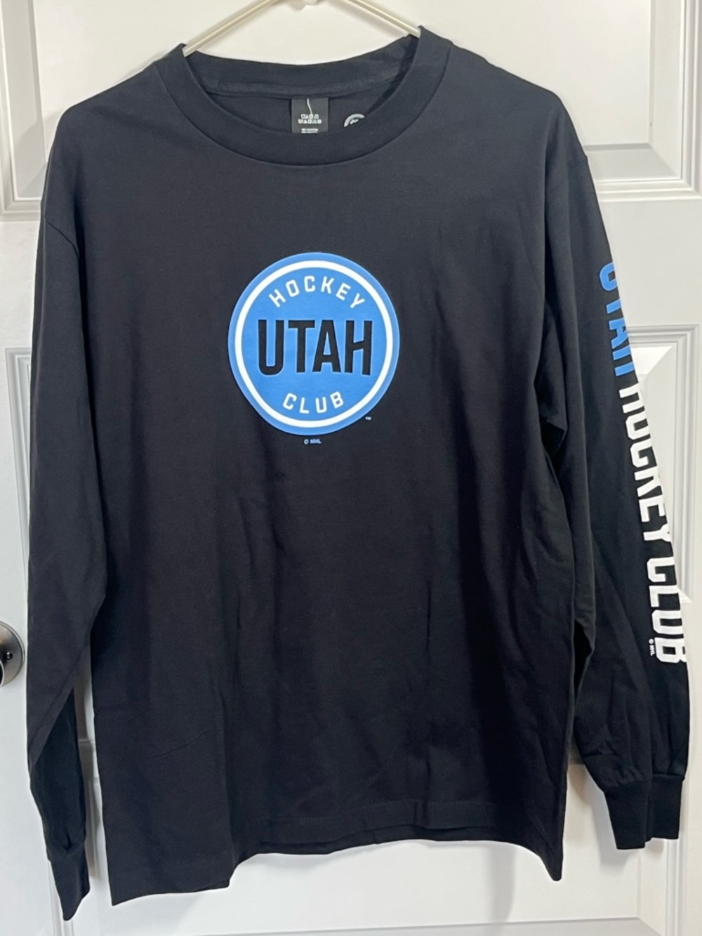 NWT Utah Hockey Club NHL Long Sleeve Graphic Shirt Mens M Pre Mammoth